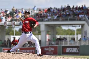 Red Sox Tazawa takes mound in preseason