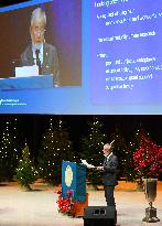 Nobel laureate Ohsumi gives lecture in Stockholm