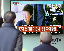 Ousted S. Korean president Park questioned by prosecutors