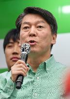 Official campaign starts for S. Korea's presidential election