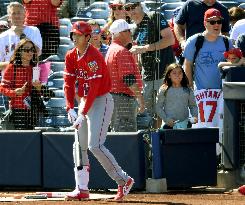 Baseball: Ohtani's DH debut in spring training