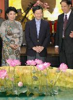 Crown prince visits Vietnam Pavilion