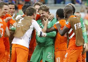 Netherlands beat Costa Rica to advance to World Cup semifinals