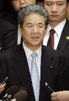 Defense Minister Kitazawa talks with Okinaga Gov. Nakaima