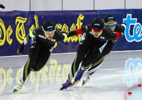 Japan 2nd in team pursuit at world speed skating championships