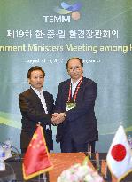 Japan, China, S. Korea environment ministers meet
