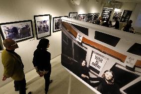 John, Yoko's "Bed-In for Peace" exhibition in Tokyo