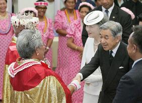 Japan's emperor prays for war dead on Saipan, including Koreans