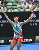 Kerber beats Azarenka