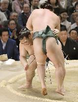 Sumo: Kisenosato stays perfect at spring tourney, Terunofuji trails