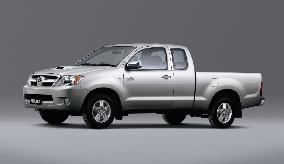 Toyota launches pickup plant in Thailand