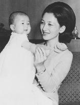 (16)Princess Nori to marry Tokyo gov't official Kuroda