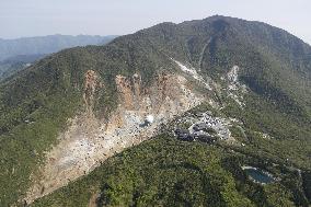 Volcanic earthquakes surge on Mt. Hakone