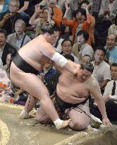 Terunofuji beats Ichinojo at summer sumo tournament