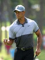 Woods plays in 3rd round of Wyndham Championship