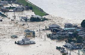 Massive floods in eastern Japan