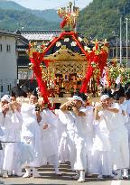 Portable shrine damaged by tsunami rebuilt