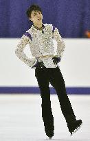 Imperfect Hanyu wins 4th straight nationals