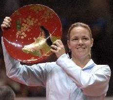 (2)Davenport defends singles crown at Pan Pacific Open