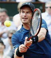 Tennis: Murray cruises into French Open 2nd round