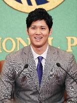 Baseball: Japan's slugger-pitcher Otani