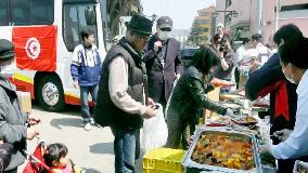 Tunisians support tsunami survivors