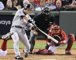 N.Y. Yankees' Matsui has monster night at Fenway