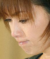 Actress Sakai offers tearful apology