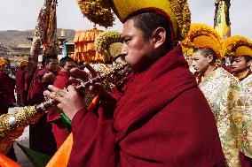 New Year celebrations at Tibetan temple in China