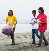 Beach cleanup at 2020 Olympic surfing venue