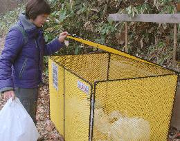 Inmates at Abashiri Prison making garbage cages