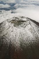 Mt. Fuji gets season's first snow