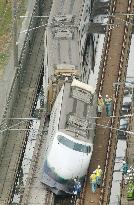 (6)Strong quakes hit Niigata Pref.