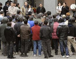 Homeless people leave Tokyo shelter