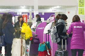 Low-cost Peach Aviation carries 8 mil. passengers in first 3 years