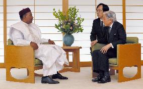 Emperor meets with Niger president