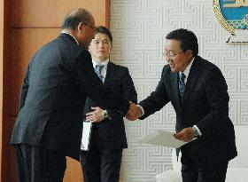 Abe envoy seeks Mongolia's support on N. Korea abductions