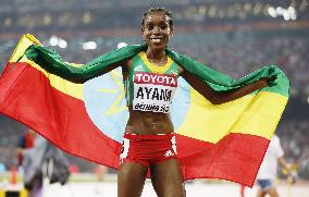 Ethiopia's Almaz Ayana wins women's 5000 meters in Beijing