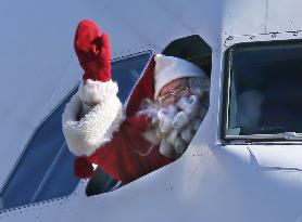 Santa Claus arrives in Japan