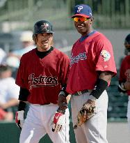 Astros hold game with WBC Panama team