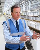 Leaving EU would decrease foreign investments: Cameron