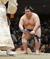 Sumo: Onosho at New Year meet