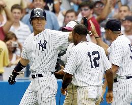 Yankees' Matsui delivers 2-run double to bring walkoff victory