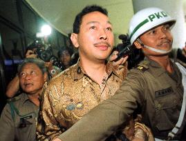 Suharto's son questioned by prosecutors