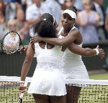 Serena Williams through to Wimbledon quarterfinals