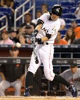 Baseball: Ichiro gets 2 hits, moves up all-time hit list