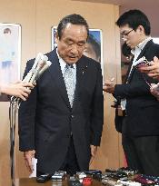 LDP lawmaker explains about jeer over cancer patients