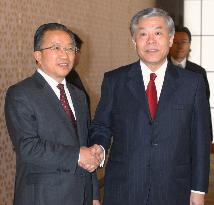 Japan, China to cooperate for 6-way N. Korea talks