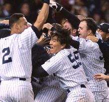 (4)Yankees beat Red Sox to advance to World Series