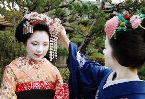 Maiko, applied via internet blog, will debut in Kyoto